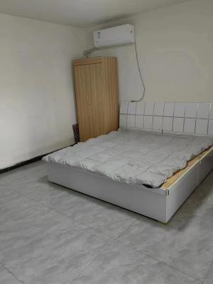 ��������һ��һ��700���� �����ϰ�̩��Է����һ��12000