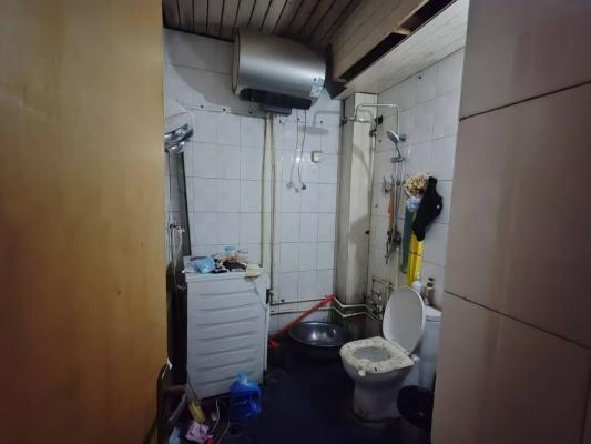 F220����˶�¥С������һ��һ��һ��