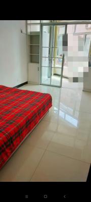 ��̩���Ҿ�װһ��5��������������һ���ɶ��ⳤ���г�λ