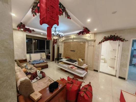 4035���⾫װ�޹�������Է���Ҷ���һ��һ����110ƽ�м�¥�㣬�����յ������ӱ��䣬��ɳ���輸�¹������ס18303365312