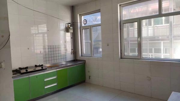 ���������������ң���̩��������һ��14000���Ҹ�������