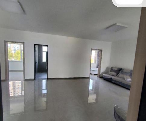 �Ϲ�СԺ�ſ���ͣ��������СԺ�����ﶥ13000�ɾ�����