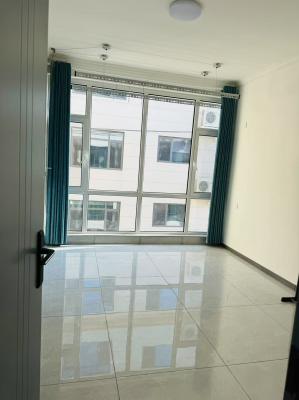 ְ���´�һ��700��ְ���´������ˮ���9000��ͣ��ͬ��