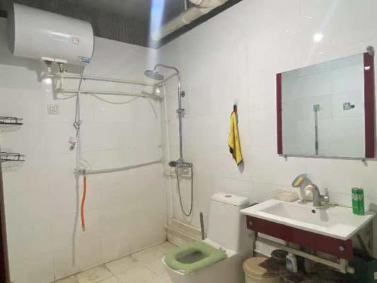 965b�������ԷС���м�¥�����Ҷ���һ������