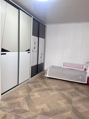 19699���� �������Ӹ���  һ��һ��һ��һ����70ƽһ¥���¹񣬴���ɳ������ˮ�����յ�����Ȼ����ů��  �绰18303365312һ����800