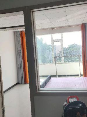 ��ԷСѧһ��һ��8500������������Է2������10000��ͣ��