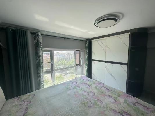 ��������һ��һ��12000 ����������һ���칫15000 ��60ƽ