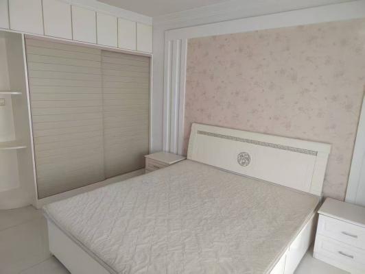 ���⣺ʵ��Сѧ����С��120ƽ����������һ�����߲������ס��˫����ȫ   ������ϵ��18303365312