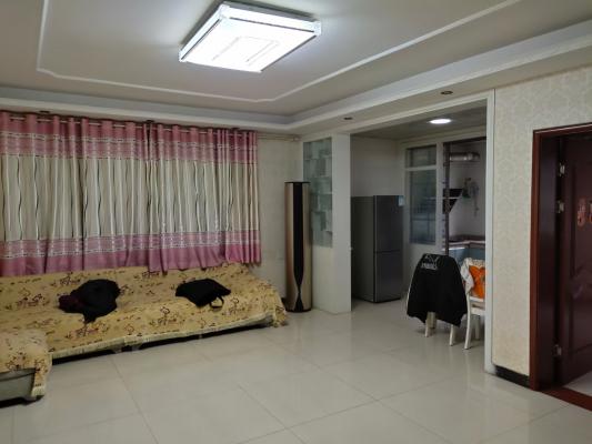 7259����:��Ȫ�¸���130ƽ�׾�װ����һ��һ��һ����˫����ȫ��Ʒ�ƼҾߣ��ϱ�ͨ͸��ͣ�����㣬�����ס����ϵ�绰18303365312