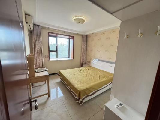 ����Сѧ��Ȫ���ҳ��⣬�����������Ҿ�װ�޺�ͣ��