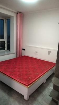 ���ж���һ��6500����ԷС�����ض�����ˮ���9000����