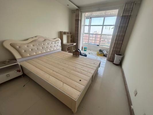 ����Է����һ��12000������Է����һ����װ��һ��7��ͣ��