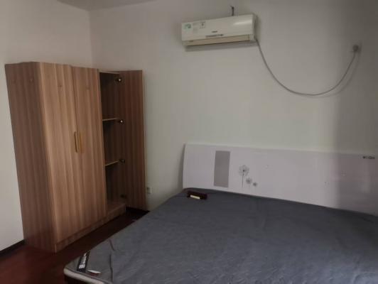 ���ж���һ��6800������ְ���´����9000��ˮ����ͣ��