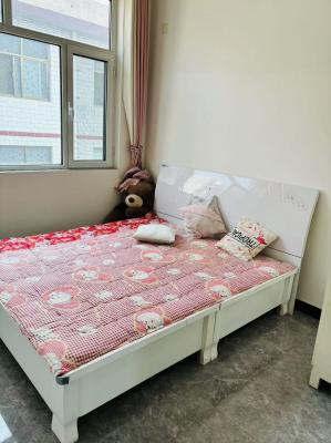 ����Сѧ����9500��ͣ����ͬ��С������һ����ˮ����ͣ��