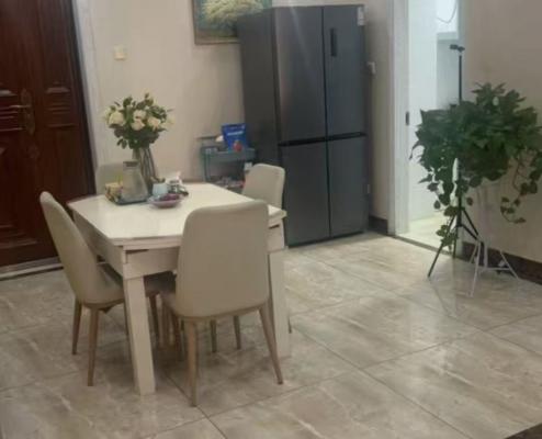 ����Сѧһ�Ҷ�����������԰14000�·������ͣ����΢��