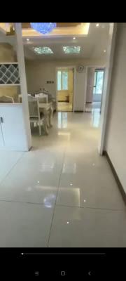 ����С���������Һ�ͣ���������¶�����һ����װ�޺�ͣ��