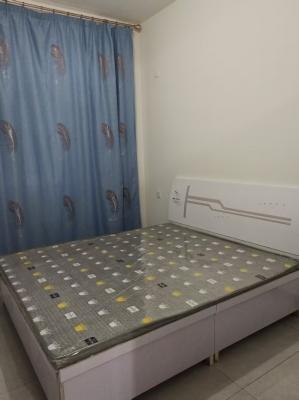 �׺�Сѧ���Ҿ�װ12000��ͣ������˳Ҽ�������·���װһ��6