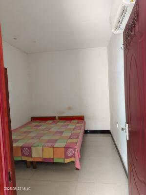 �������н�����СԺ��ˮ���12000������С������12 000