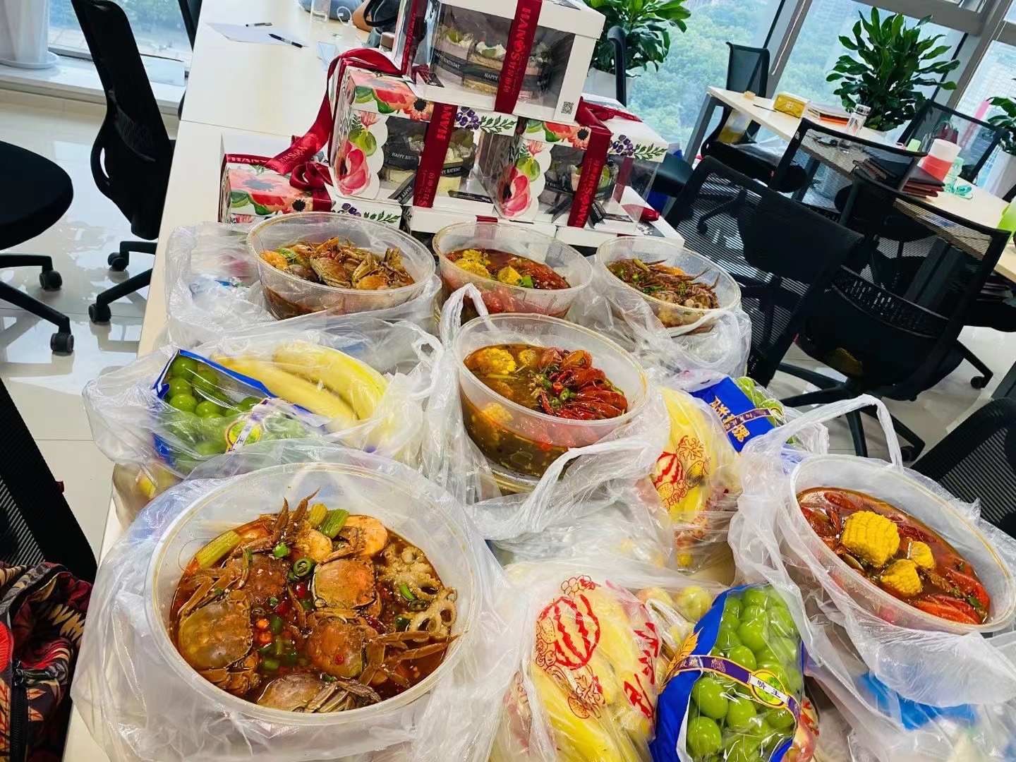 ��ѯ����+�����н2800��+����һ��