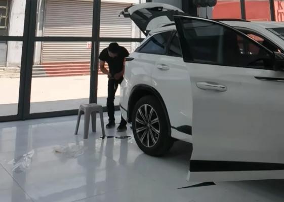 ��Ƹ��Ĥʦ��ϴ����ѧͽ