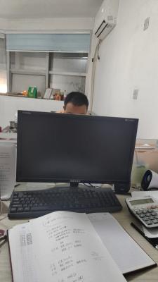 ��Ƹ�绰����΢��������Ա