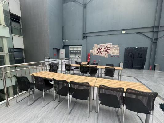 ��Ƹ�������ۺ�ͷ�